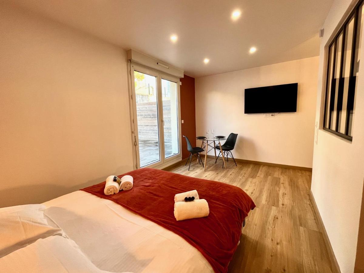 Studio Avec Grande Terrasse Et Parking Privatifs Caen Exterior photo
